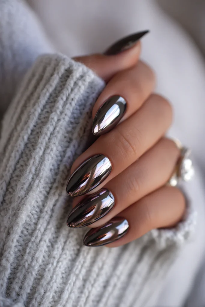 8 Short Almond Nails Summer Ideas 7 Trendy Nails with Chrome Finish